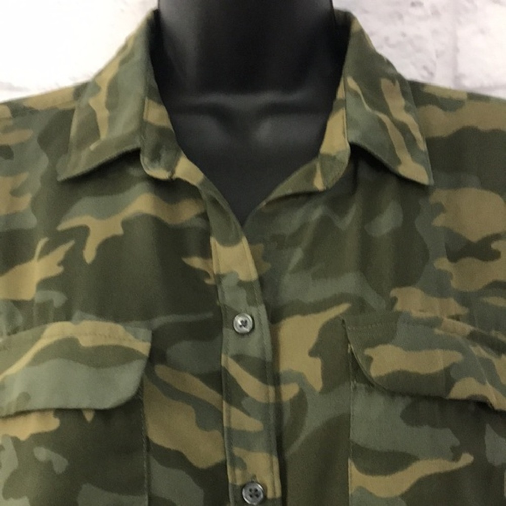 Old Navy Sheer Camouflage Long Sleeved Button Down Blouse S/P/P